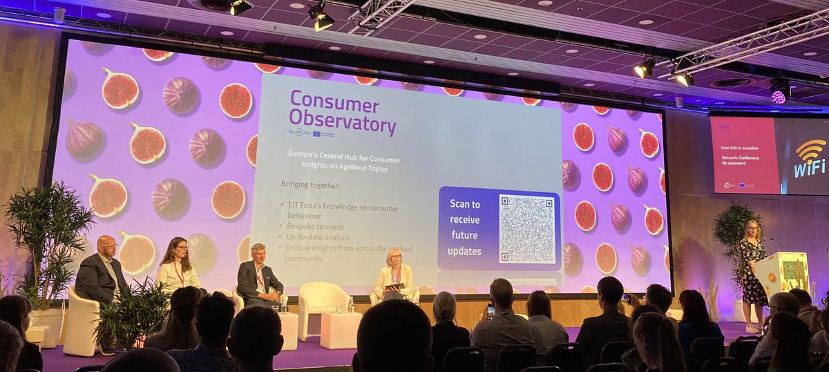 UniRdg_IFNH's tweet photo. @muninnscience Public Engagement Director from @EITFood leads the discussion from findings from the Consumer Observatory and the #trusttracker report led by @a_macready @UniRdg_Research @UniRdg_SAPD @yvonnemcmeel https://t.co/n2aTdZ64dS