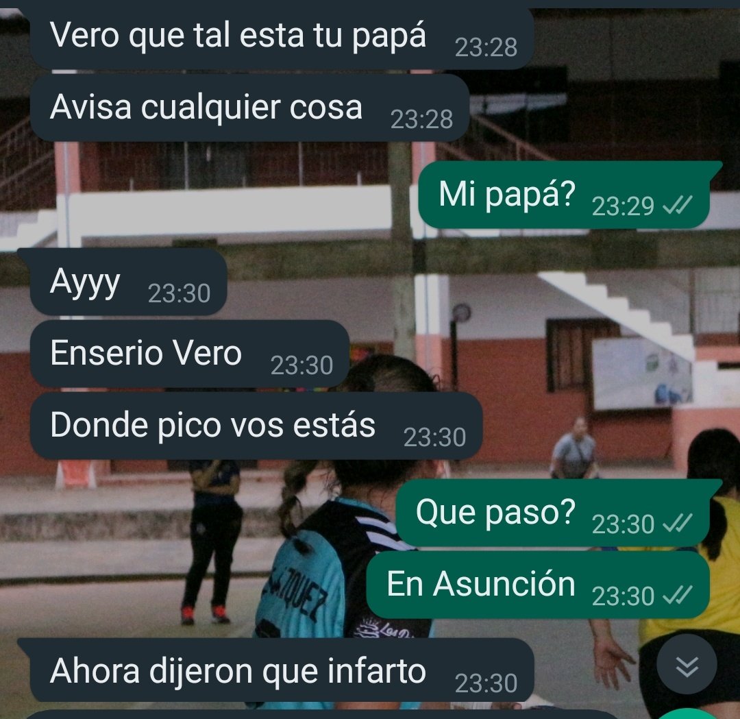 VeroVelazquez9's tweet photo. Ahora que ya estoy con el corazón más tranquilo, mi Papá gracias a Dios ya está en mi casa, quiero tirar un msj, POR FAVOR nunca jamás le den este tipo de noticias así A NADIE, la gente que me conoce sabe lo que significa mi papá para mi, y darme esta noticia una persona + https://t.co/loFFBLNejg