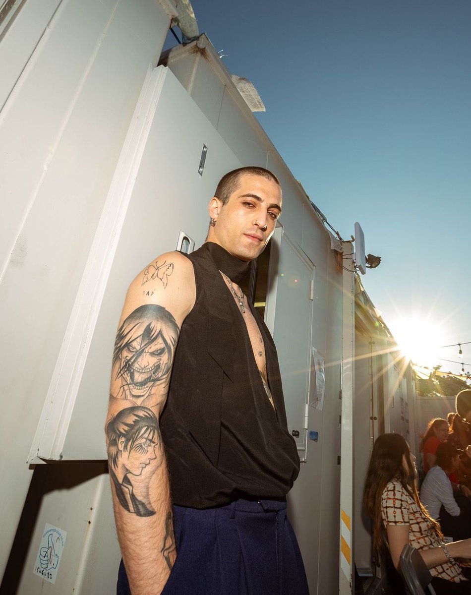 ManeskinFanClub's tweet photo. Backstage portrait from Glastonbury! 💘

© _vady_1 https://t.co/7OqF9EpADf