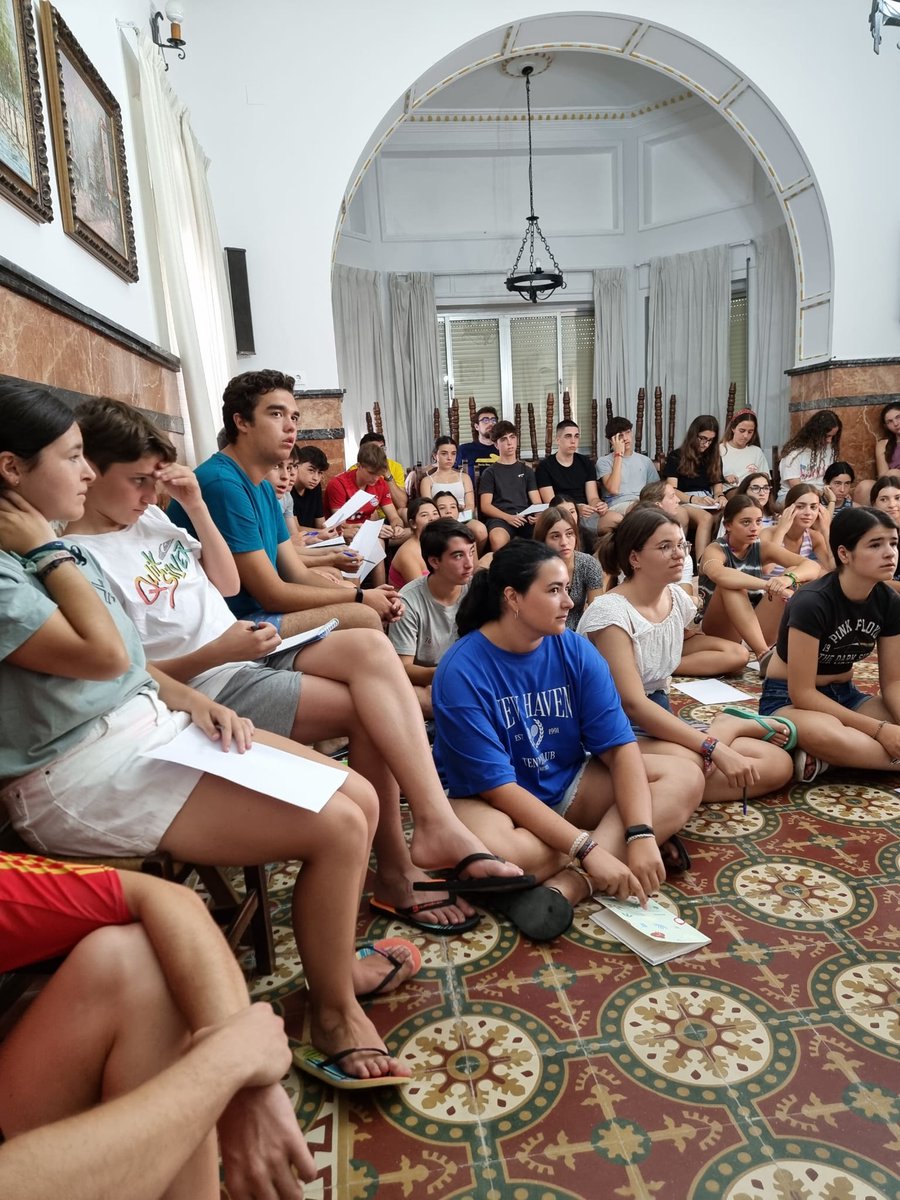 sscc_iberica's tweet photo. 🔴Ya ha comenzado el #VeranoSSCC. Esta semana se está celebrando la convivencia de jóvenes #puentemuro1. Los chicos hoy están recorriendo con El Principito el camino de los planetas 🪐. Un camino de reflexión sobre ellos mismos en el que descubrirán muchas cosas 😍 https://t.co/yZUb5hxmpy