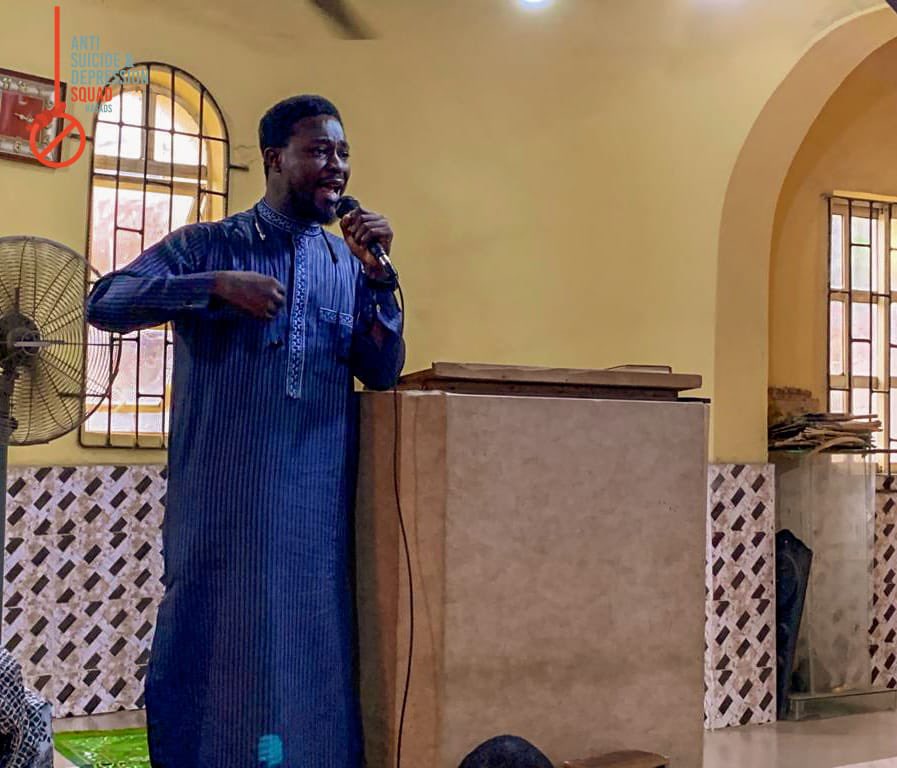 Asads_ei's tweet photo. 💫💫A big thank you to the facilitator of our Mosque outreach, Mr Mohammed Ademola @mentormoh🙏
He educated the members on the importance of mental health and ways to optimize their mental health🌟🌟
#mentalhealth #mentalhealthawareness #mosquetour #outreach #asadstour #asads https://t.co/nbVlJKm0Ui