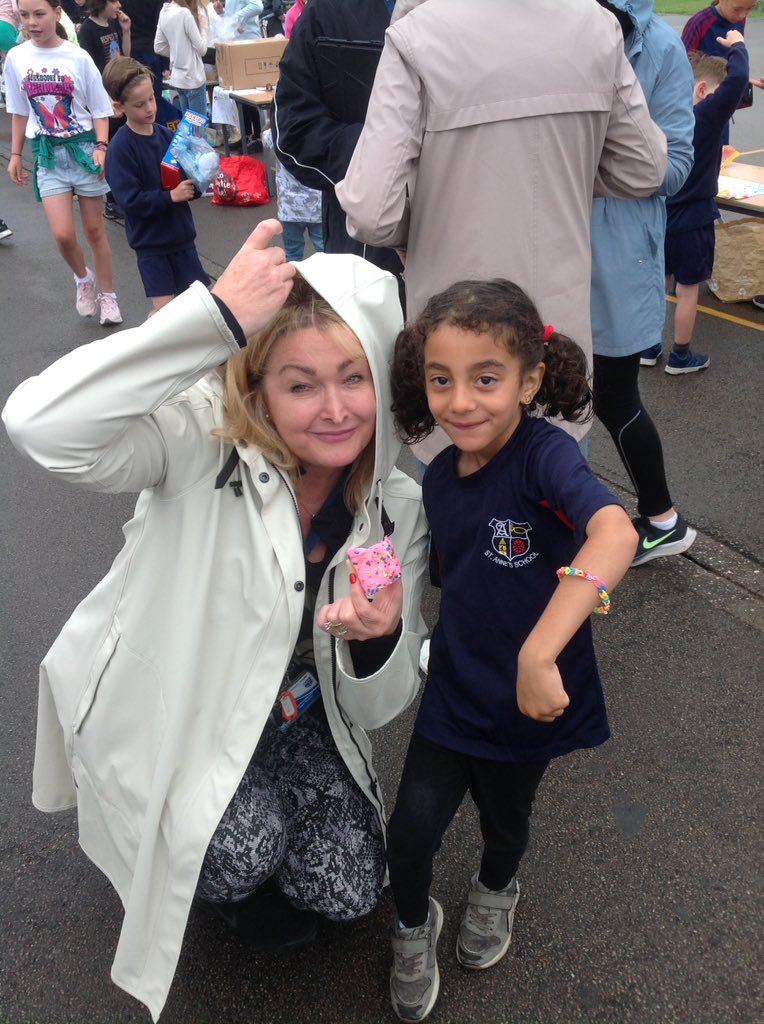 Class4KR's tweet photo. We had so much fun going round all the different stalls😃@Class3KA_NR https://t.co/7psDTIWPsU