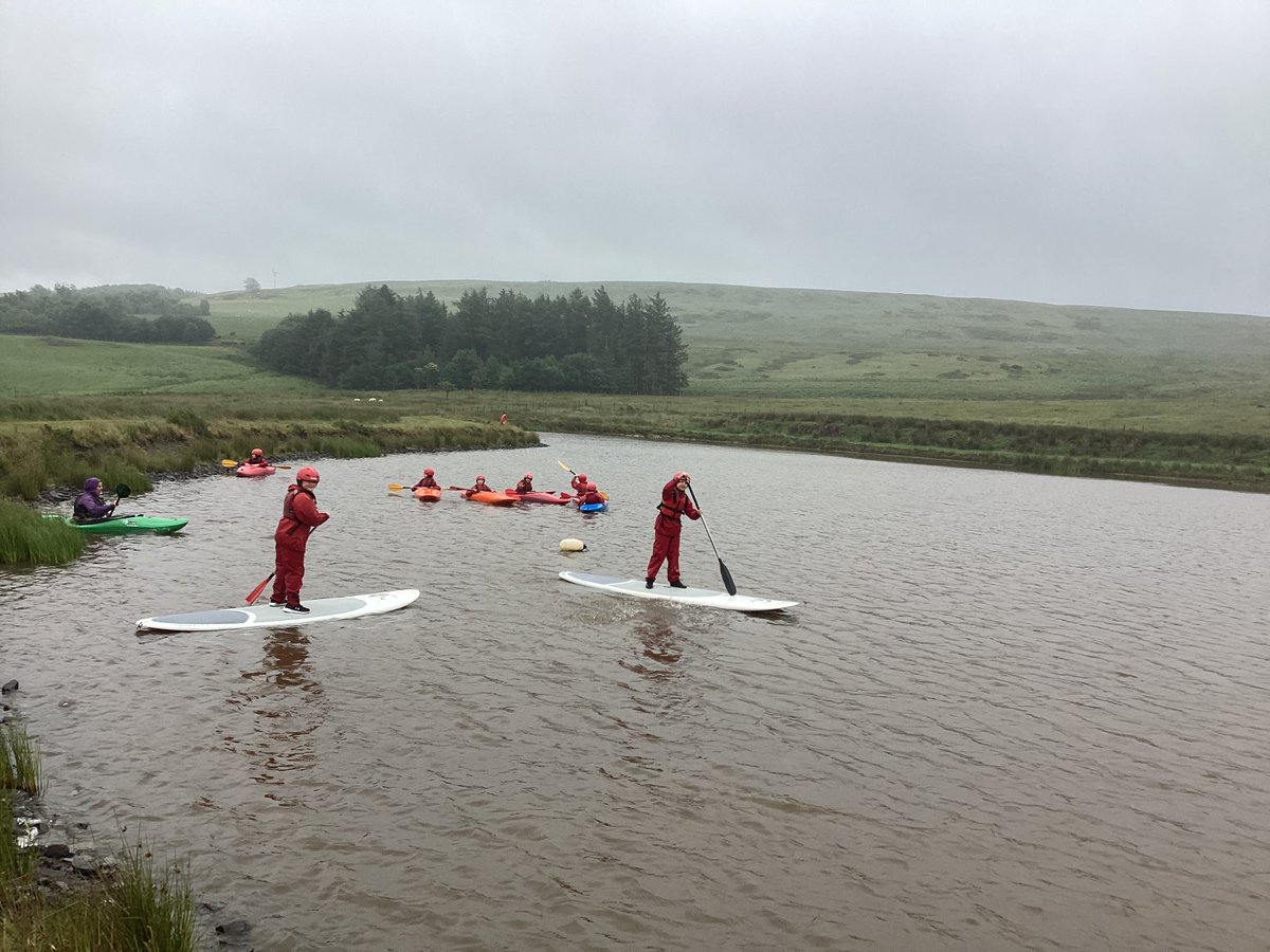 ExcaliburOgb's tweet photo. Fabulous paddle boarding - well done Year 6! #Ogbourne #Team2023 https://t.co/QBQKoHuEx0
