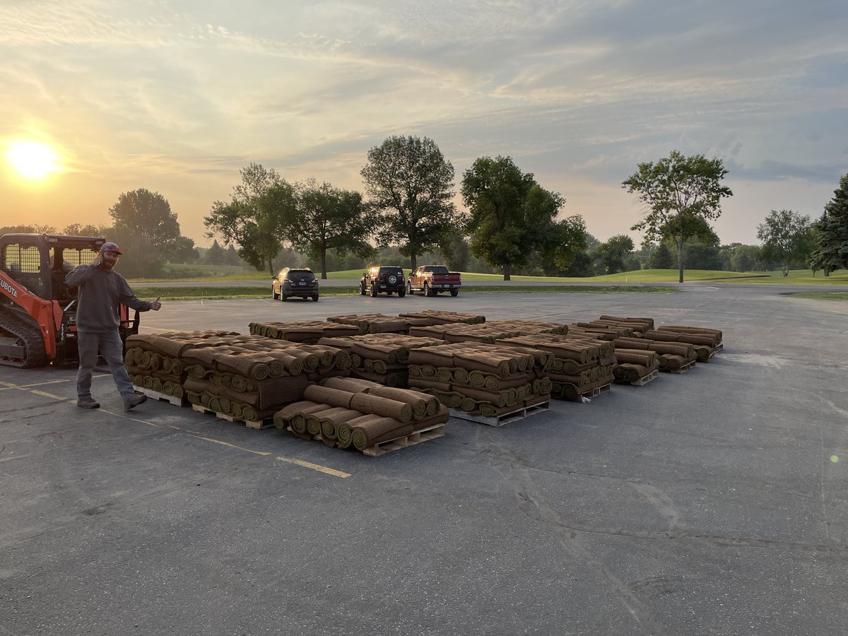 gfcc_turf's tweet photo. Itโs go time! #Forwardtees https://t.co/d8eSO0wKYV