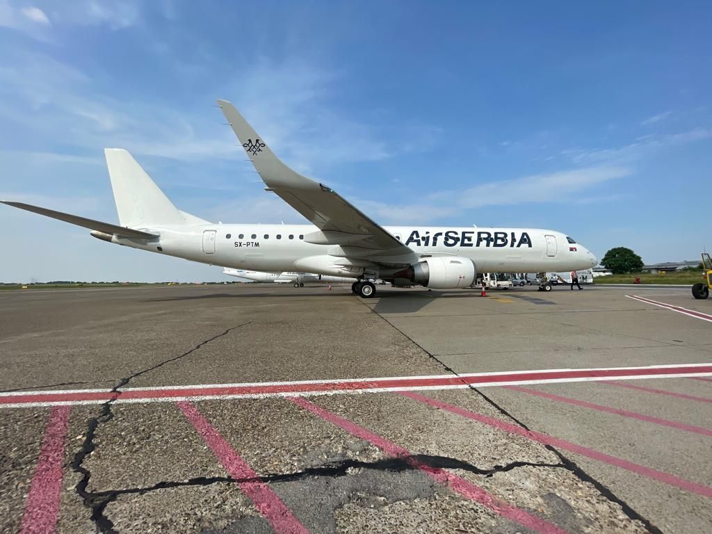 @airserbia has wet-leased 1 #E190 and 1 #E195 from Greece’s Marathon Airlines. The #EJets are linking Belgrade with major European cities. #WeAreEmbraer #EmbraerStories