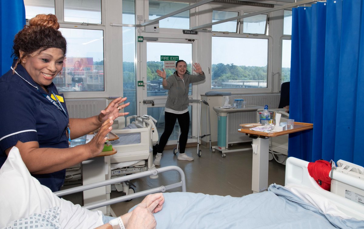 enherts's tweet image. Earlier this month, we welcomed Hannah from Imagination Arts, who specialises in dance and exercise routines for older patients 💃

It was great to see lots of patients get involved with the dancing and enjoy the experience 🗣️

Thanks to everyone who helped organise this event 💙
