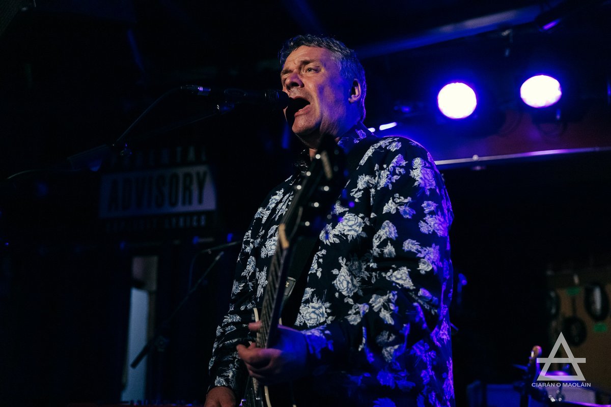 thethinair's tweet photo. In Photos: The Chills live at @roisindubhpub in Galway with support from M Stevens &amp; The Ghasts. Photos by Ciaran O Maolain

https://t.co/HYuLQLMKMJ https://t.co/ilNQJOfcZH