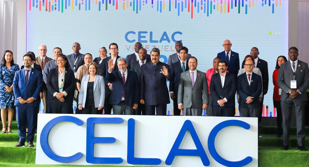 #27Jun | 🇻🇪 📢 ¡ETIQUETA DEL DÍA! ▶️

#IntegraciónTecnológica

¡Ciencia para los Pueblos!