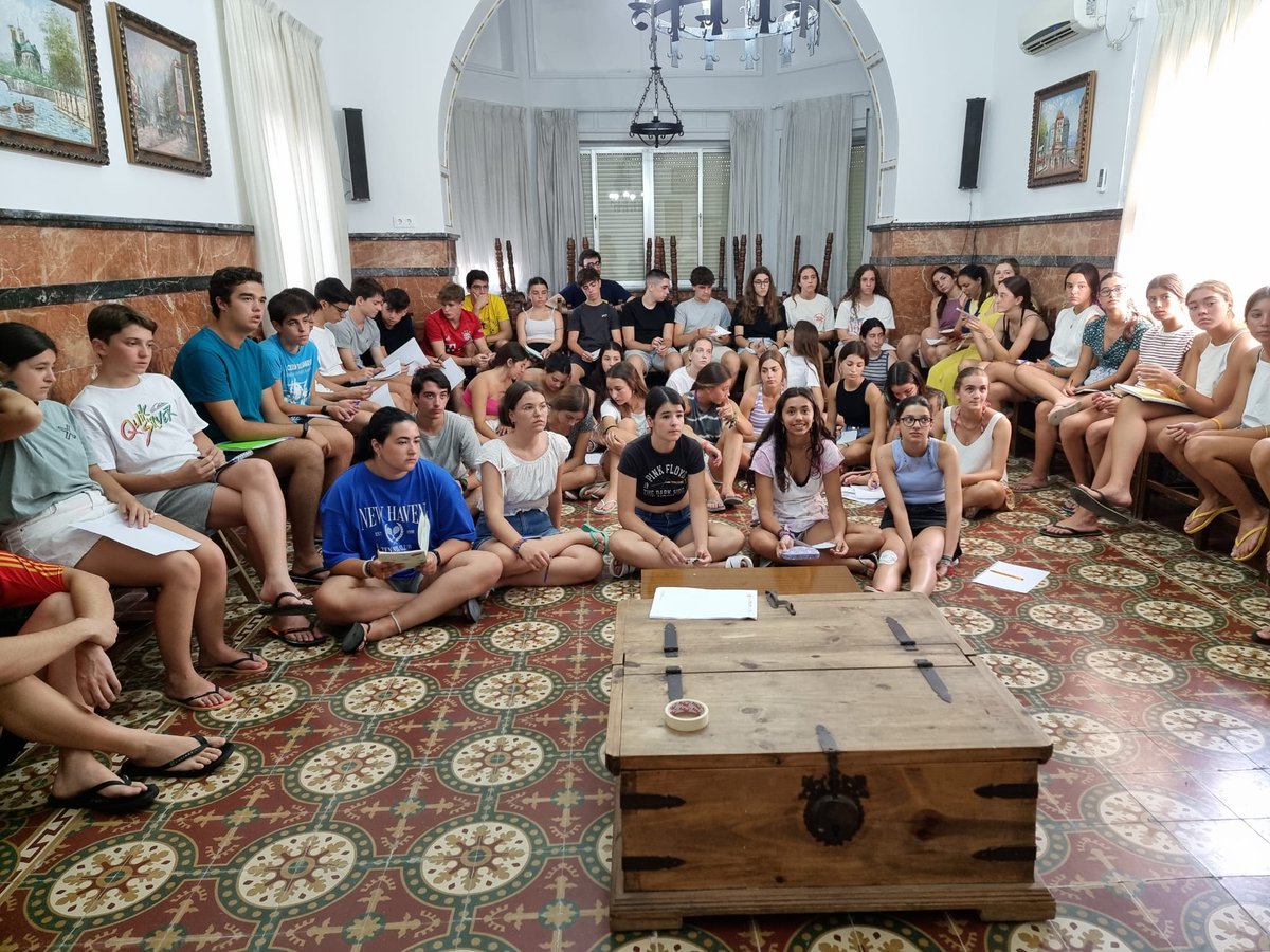 sscc_iberica's tweet photo. 🔴Ya ha comenzado el #VeranoSSCC. Esta semana se está celebrando la convivencia de jóvenes #puentemuro1. Los chicos hoy están recorriendo con El Principito el camino de los planetas 🪐. Un camino de reflexión sobre ellos mismos en el que descubrirán muchas cosas 😍 https://t.co/yZUb5hxmpy