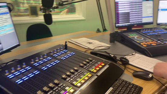 nearfm's tweet photo. You gotta go @nearfm 90.3 from
1pm #LunchtimeMiscellany
2pm @TheHughLane #GalleryConcert #DeirdreOLeary @ear_thling @alexpetcucolan
3:30pm #IntheNeighbourhood300523
4:30pm #TheJukebox 
5:30pm #IrishTuesday 
6pm #TheGeriActives 
7pm #IrishtotheCore https://t.co/sjekkwFamP