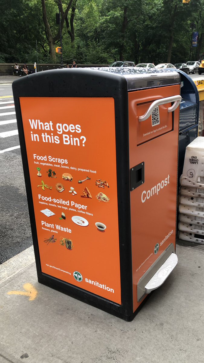 mocaperez's tweet image. Congratulations NYC Department of Sanitation (DSNY). I was excited to use the compost bin this morning #smartcomposting.