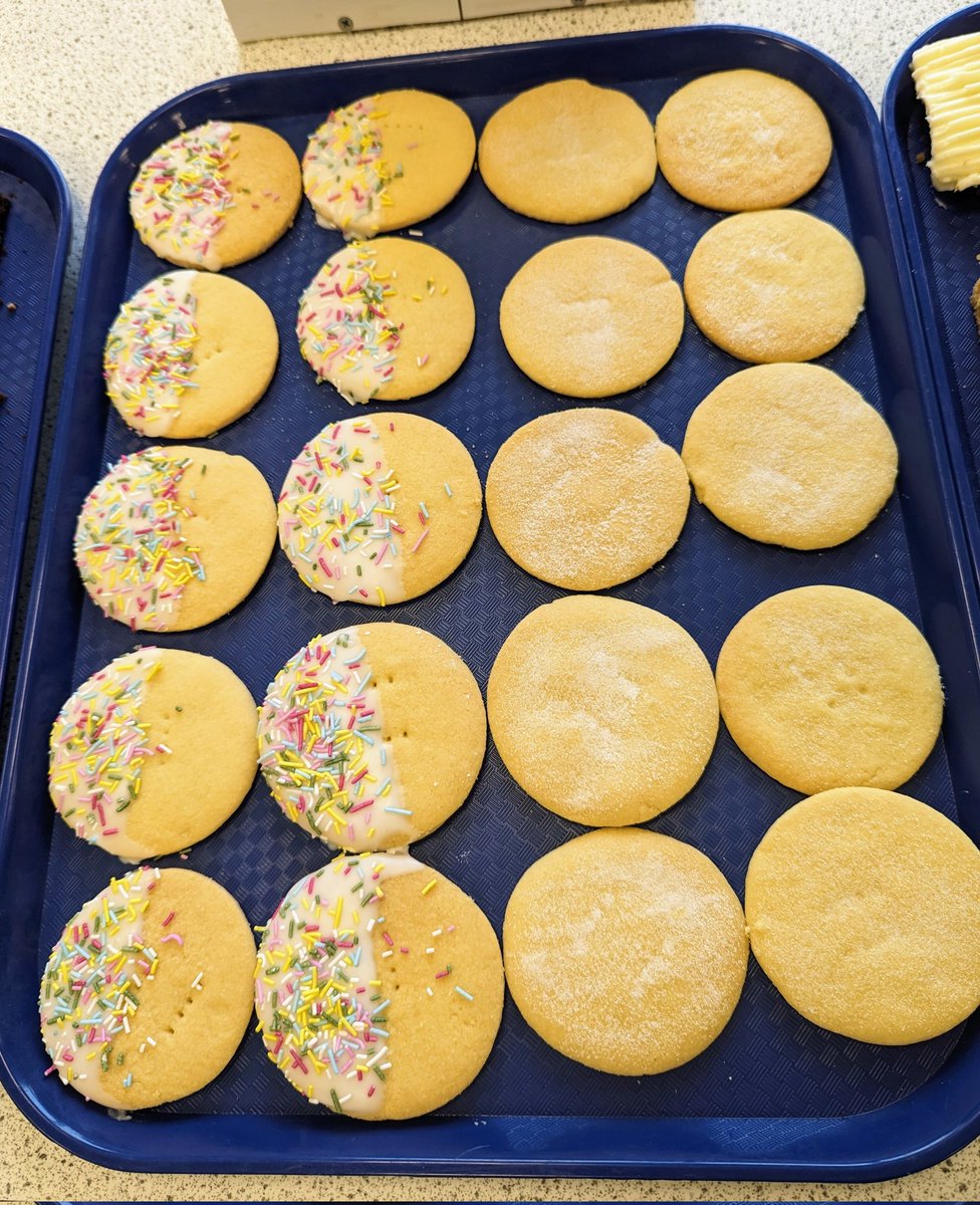 Here is a selection of homemade cakes that we will be selling at 4.15pm today, we are looking forward to serving our school community <a href="/StMungosFalkirk/">St Mungo's HS</a>  <a href="/HwbSt/">StMungosHWB</a>