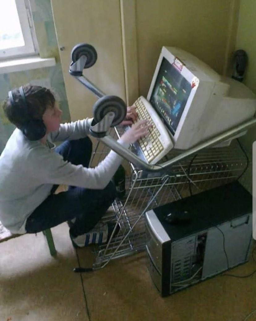 2wavyEsports's tweet image. Rate @sellbergr6 setup out of 10 #2evil #T1soon