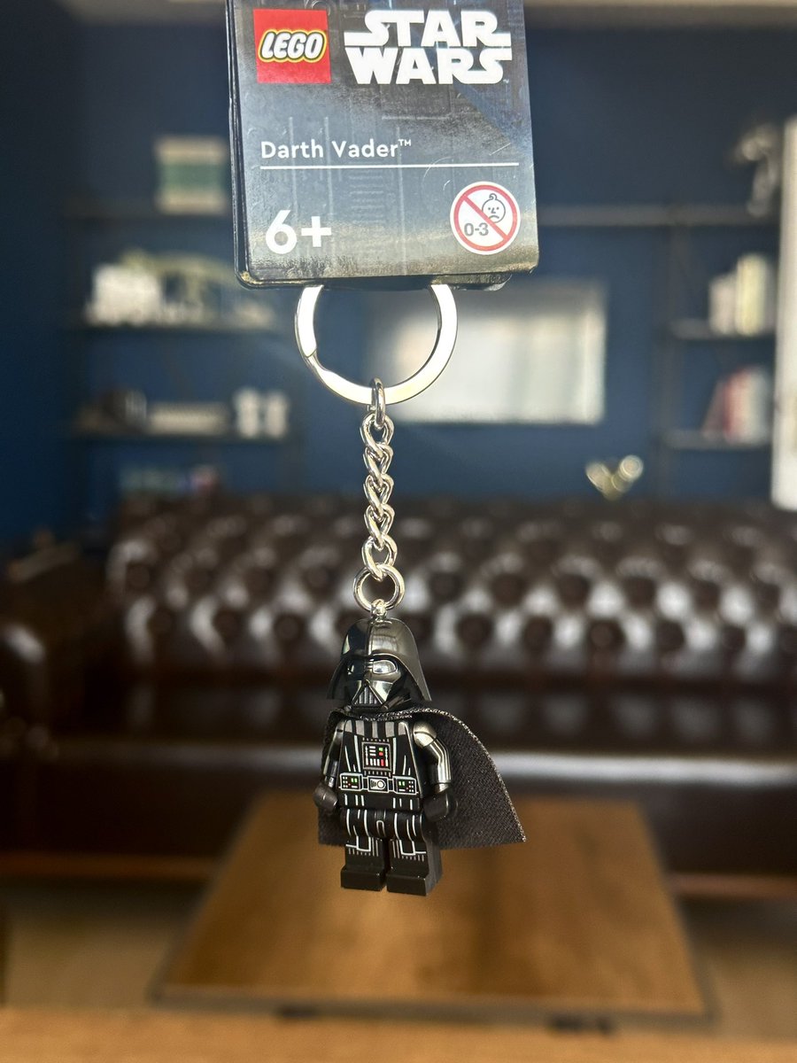 Yeni ofis yeni anahtarlık #LEGO #DarthVader #StarWars