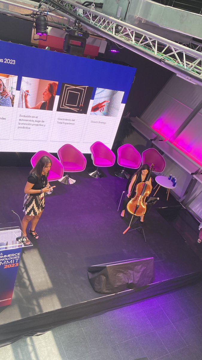 UrbanEventMkt's tweet photo. 👩💻 Cómo crear una melodía inolvidable: La sinfonía del #customerexperience con @stratesys ahora mismo en el V #eCommerceSummit23 🙌🏻 https://t.co/e8AAt4eFzO