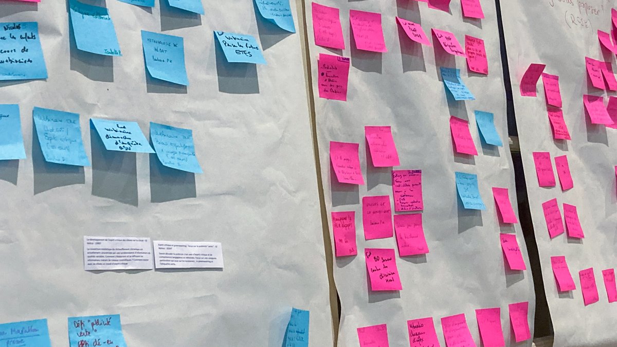 Fidèles aux valeurs que nous portons, nous illustrons ici la formation avec une représentation visuelle de la thématique #ÉgalitéFillesGarçons via la couleur des post-it 😊.  Vous retrouverez la future offre de webinaires #EspritCritique sur #canotech 👍canotech.fr