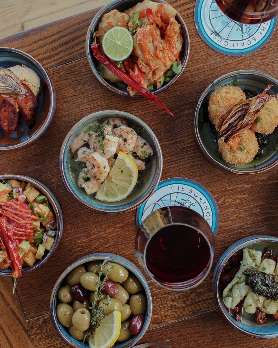 Tasty Tuesdays we heard! If you’re yet to try our lunchtime tapas why not book in with us online or give us a call! 
Serving 12-2.30pm every Mon-Saturday 
•
•
•
#theboathousefalmouth  #eatlocal #drinklocal #drink #pubfood #pubdining #cornwall #dining #lovecornwall