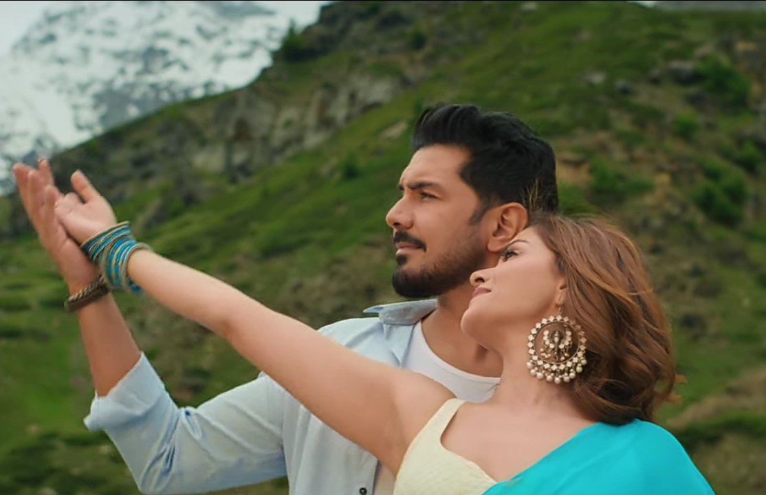 man is oozing serious vibes in a romantic dance. any other actor would be far better. 🤦‍♂️ SANAM STARRING RUBINA OUT