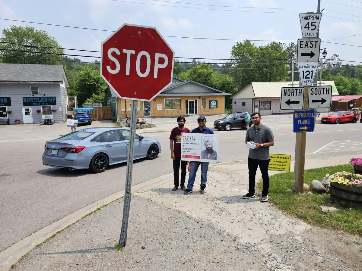 AMYA_Barrie's tweet photo. As part of the nationwide #ExploreIslam campaign, we visited the the Town of Kinmount to spread the message of Islam and tell the people that Messiah Has Come. 
#kinmount #MuslimYouth https://t.co/iWVNGFDEX4