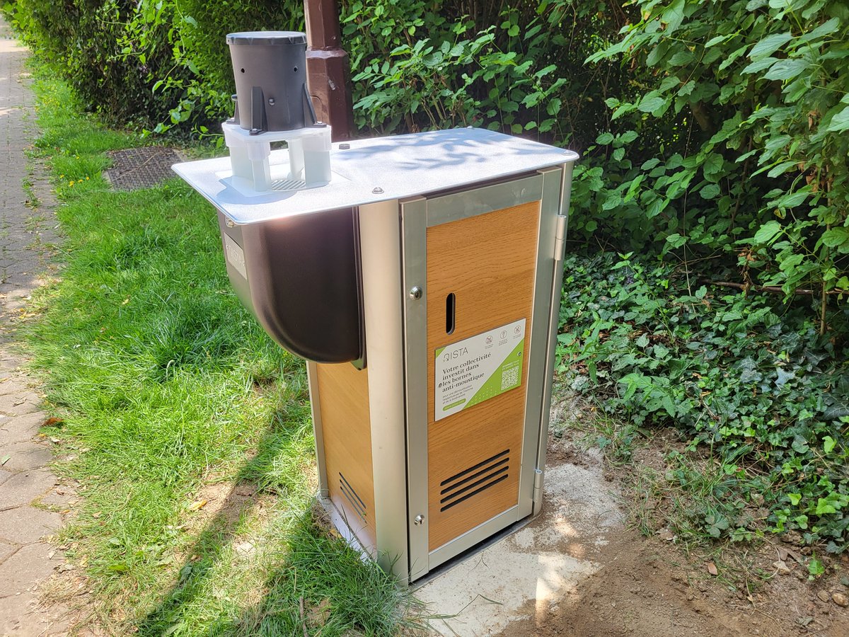 #BudgetParticipatif 38 bornes anti-moustiques @qista_technobam, projet lauréat du 2e Budget participatif de #Rungis, sont en cours d'installation cette semaine. Ces bornes offrent une solution #écologique et respectueuse de la #biodiversité en n'utilisant pas d'insecticide.