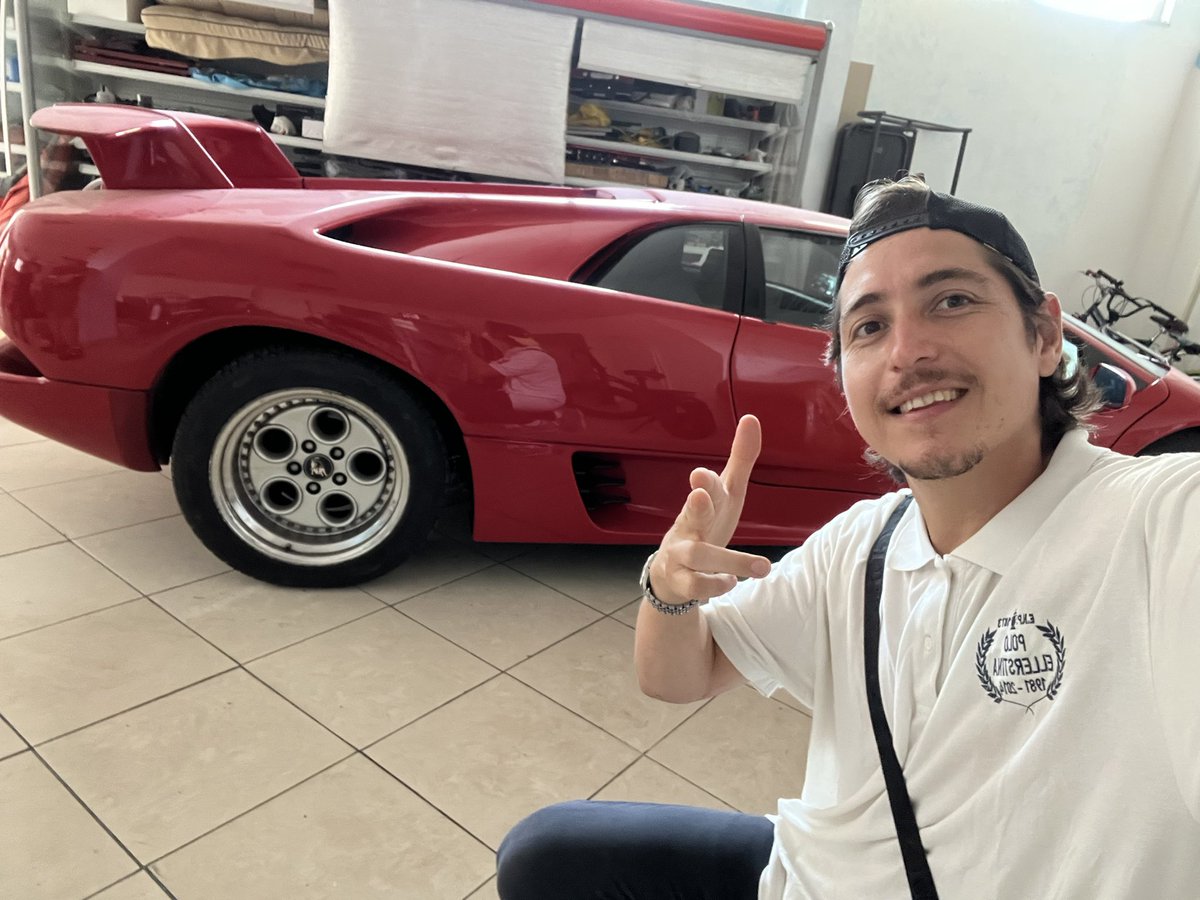 mathimelli's tweet photo. Tutto il resto e noia 

——
#LamborghiniDiablo
#Diablo
#ItalianCars
#SupercarsItaly
#ExoticCars
#ArgentinianInItaly
#LuxuryCars
#DreamCar 
#CarEnthusiast https://t.co/PJsMw3gGRM