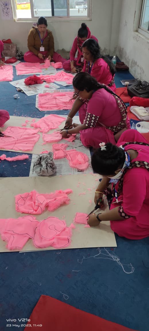 ETC_Nepal's tweet photo. TUESDAY TIDBIT: How cute is this! Pre-primary teachers in many of ETC's supported classrooms made stuffed toys for their students! https://t.co/uFaL9IXJMd
