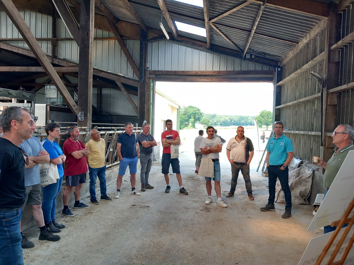 EuredenGroup's tweet photo. [RÉUNION TECHNIQUE DU CHAMP AU TANK]

Retour en images sur une réunion technique Du champ au Tank au GAEC du Chêne creux à Merdrignac.
Au programme : ateliers sur l'optimisation des résultats de son élevage suivis d'un déjeuner convivial.
#DuChampAuTank #BienCultiver #BienElever https://t.co/BRGzW0bUVh