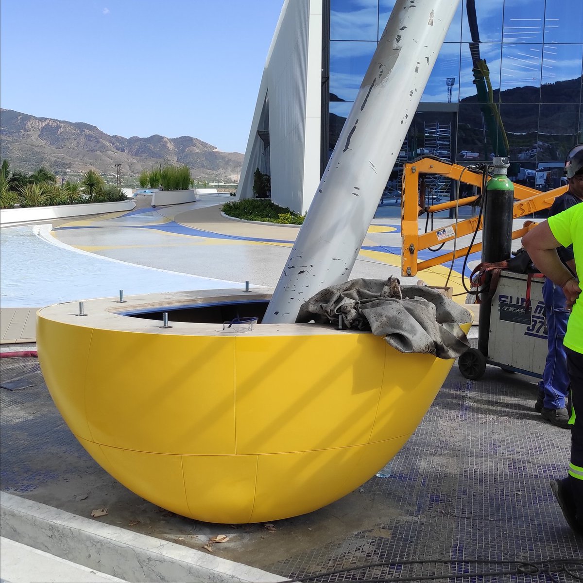 EbantechOficial's tweet image. Avanzamos en ambas secciones

#ebantech #solidsurface #solidsurfacedesign #estrutura #escultura #estatua #sculpture #ingenieria #ingenieriacivil #design #arquitectura #architecture #instadesign #instaarchitecture #instalike #murcia #alicante