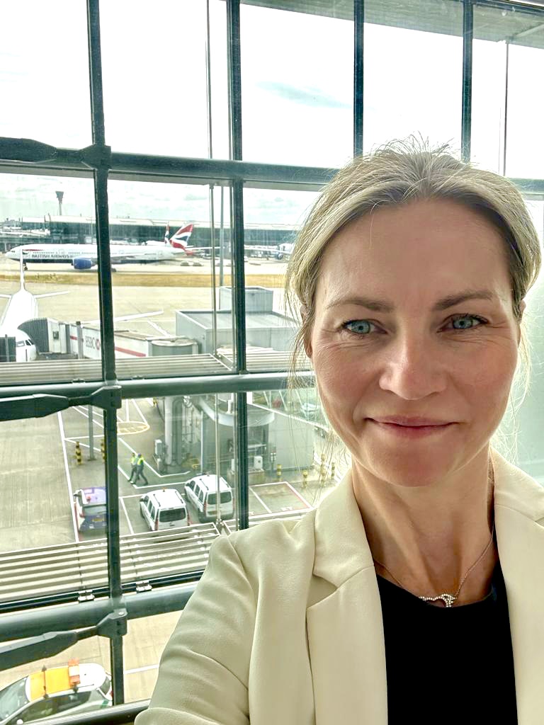 TheReturnHub's tweet photo. I’m delighted to join Donal Quaid, Julie Baker &amp; guests for a discussion at @NatWestGroup  Finance Leaders event in Edinburgh today. We’ll be discussing topics to support leaders, including strategies to attract diverse candidates &amp; foster inclusion in the workplace. @Dominie https://t.co/MEJqzOmm47