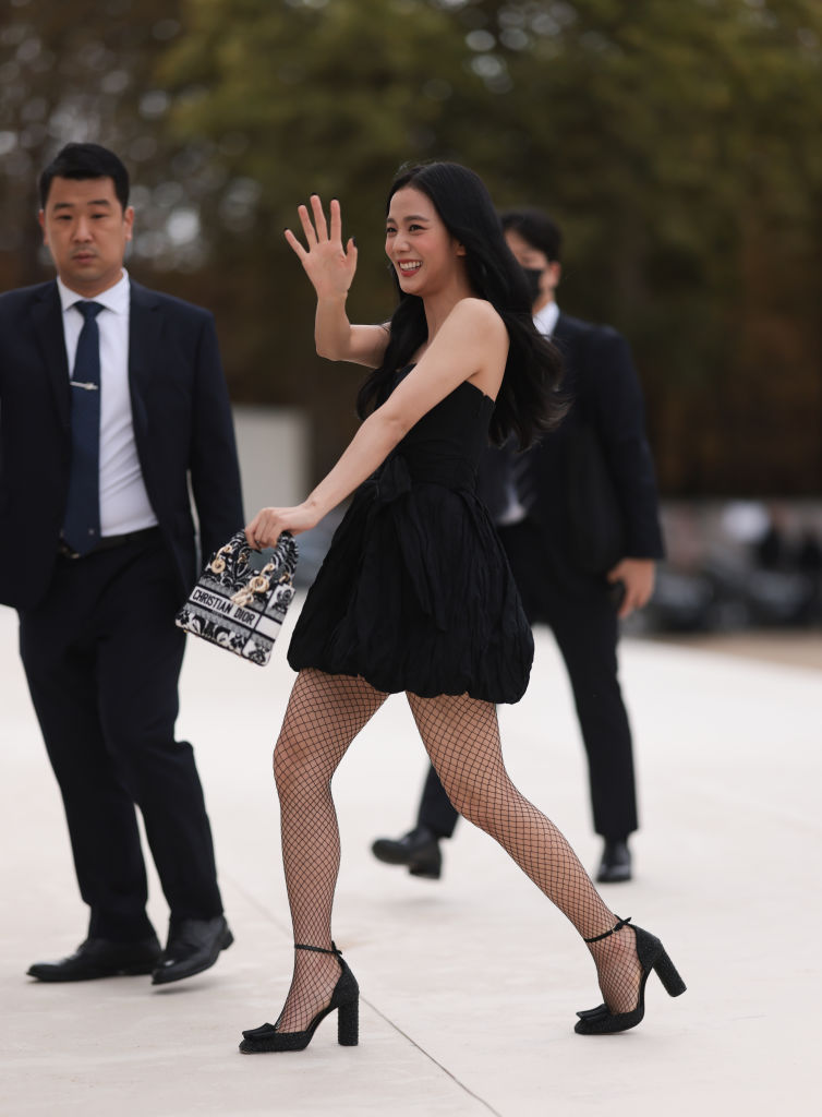 A smart eye for celebrity ambassadors is also treating Dior, with the recruitment of K-pop band #Blackpink’s #Jisoo a particular success. --> trib.al/yJuXqwF