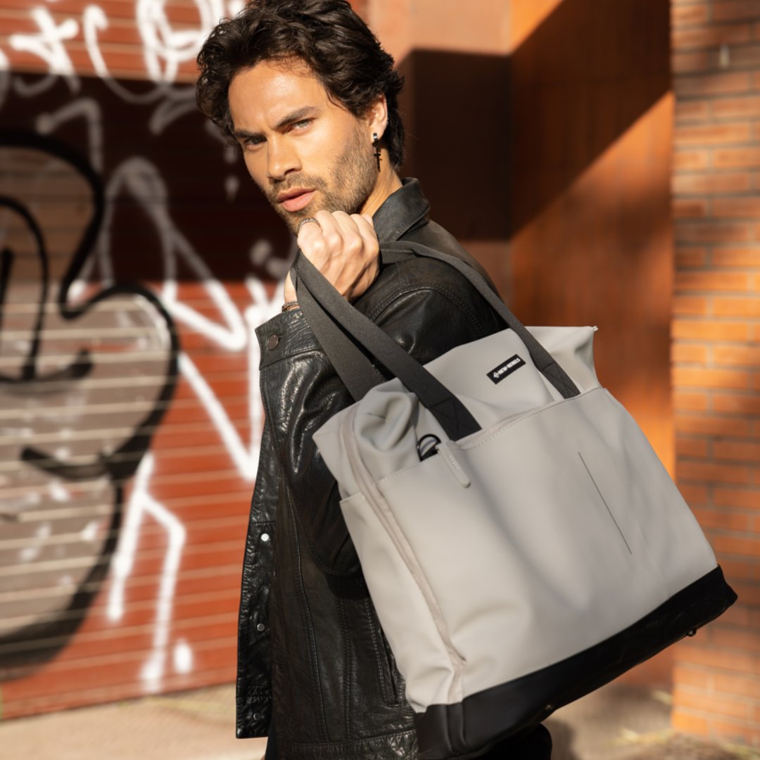 A Shopper Bag: Practical and Stylish

ow.ly/etpy50OXV0h

#rebelfromwithin #newrebels #backpack #rucksack #rugzak #bag #travel #shopper #travelbags #summer #new #rebels #rebel #shopping #wanderlust #fashion #love #fashionaddict #photography #travelphotography