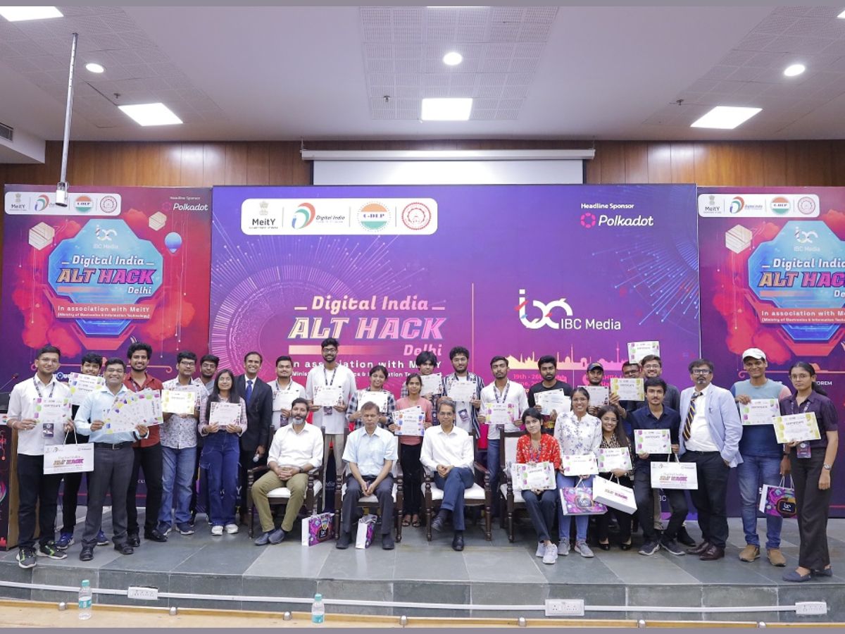 PBNBHARAT's tweet photo. "IBC Media &amp; MeitY empower 1M developers &amp; 1000 startups in India with emerging tech. Boot camp at IIT Delhi upskills students in blockchain &amp; Web3. Exciting partnerships drive innovation &amp; job opportunities. Let's build the largest talent community! 
#pbnbharat #connectandgrow https://t.co/BnaExHAYHb