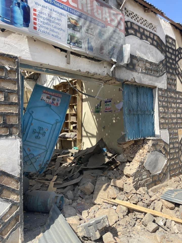 DirirSmael's tweet photo. Somaliland Administration stormed Lasanod and has continuing casualties killing civilians in Lasanod and UN watching this since December 27  and they should take their responsibility to protect and stop and force muse bihi to withdraw his forces. https://t.co/d4MhW9p7dO