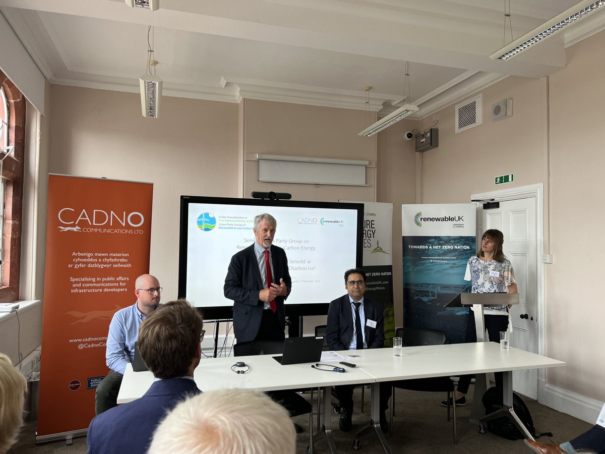 StevenjEd77's tweet photo. @mh_port delighted to engage with @ofgem and @RenewableUK @RUKCymru addressing the grid need to support our current and future energy opportunities. Collaboration was mentioned as key and we are here to lead that for Pembrokeshire and South Wales. https://t.co/SyCrf7n8r1