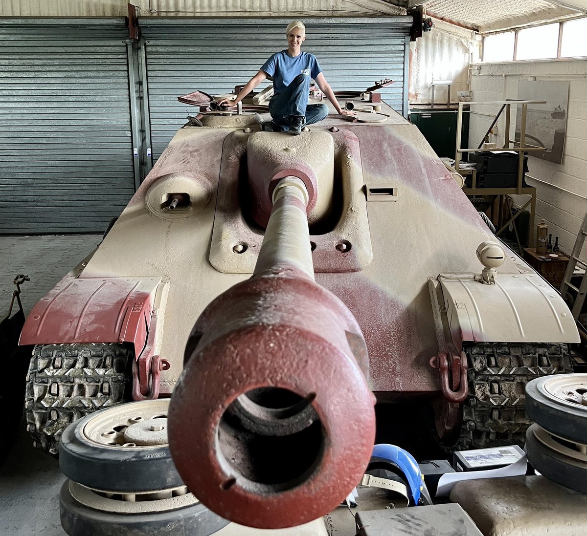 Stopped by <a href="/wealdfoundation/">The Weald Foundation</a> and was lucky enough to catch the team working a bit of maintenance on their Jagdpanther. Video soon 😎

They have some awesome projects as well as events lined up, give em a follow and catch some of the best in armored vehicle restoration around!