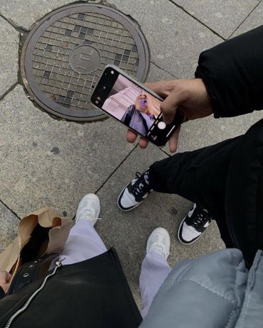 rekombrgshopee's tweet photo. IDEAS PHOTO COUPLE AESTHETIC🤫

- a thread - https://t.co/fR411ZY8nm
