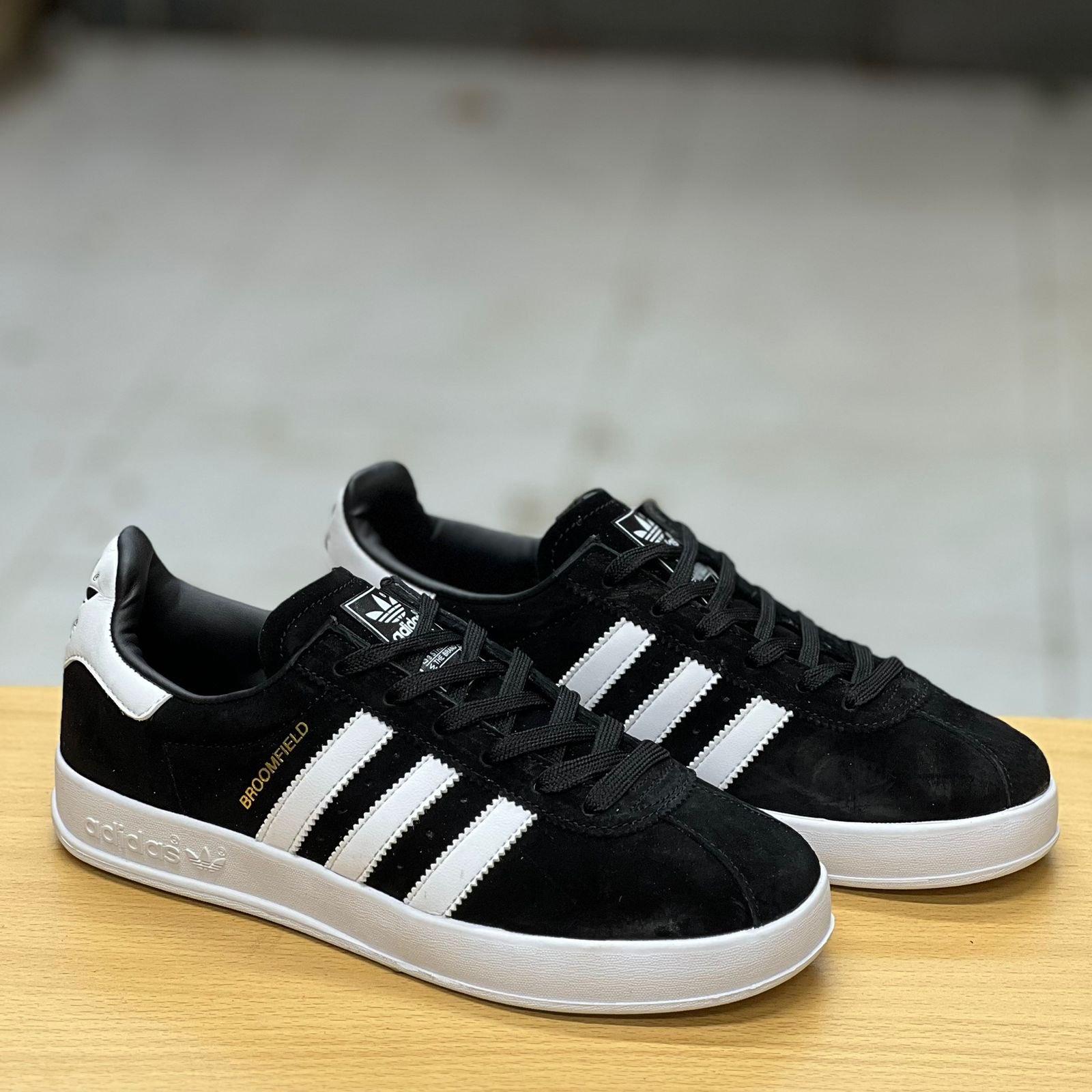 adidas broomfield black