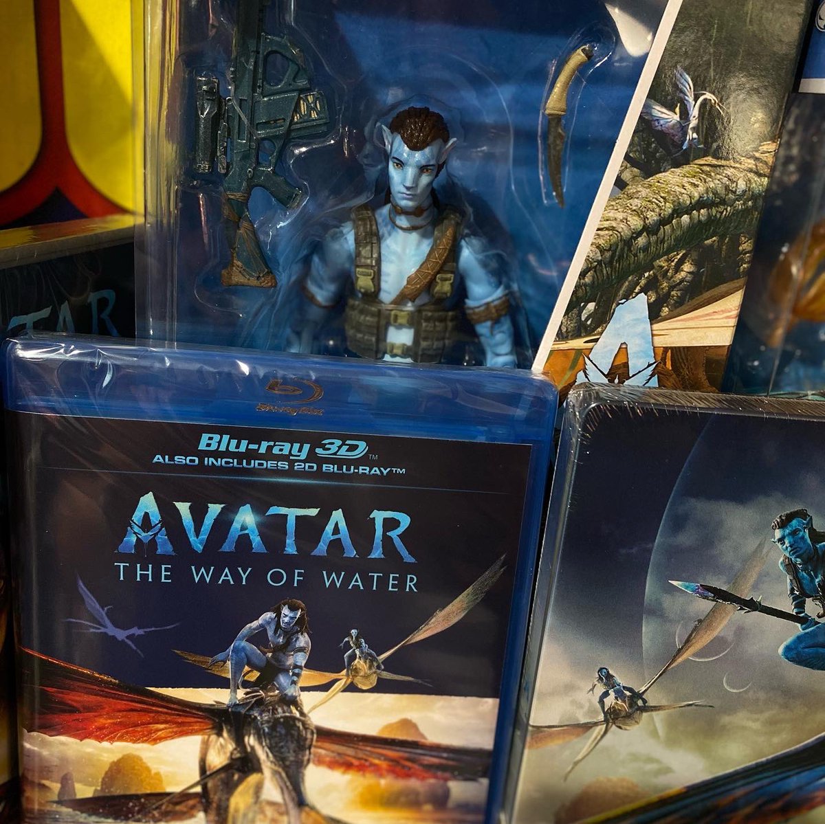 Avatar the way of water OUT NOW! Journey back through the world of Pandora in DVD, blu ray, 4K or 3D at #hmvbluewater now !
#avatar #avatarthewayofwater #bluewater #hmv