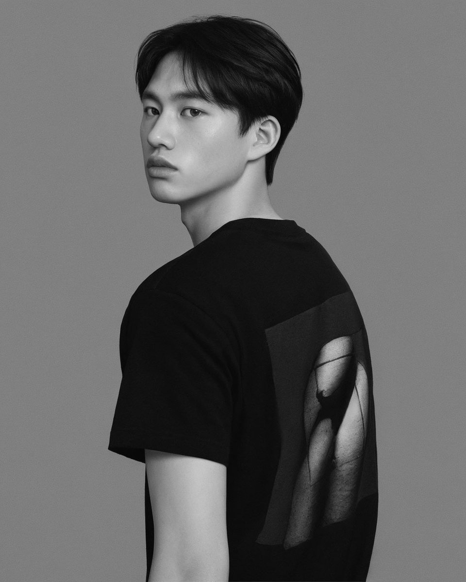 imemerang's tweet photo. Bukti yang aku ni handsome je cuma duit je tak berape nak ade untuk disiapkan 🥹☺️. https://t.co/cQSVVxQ6F3
