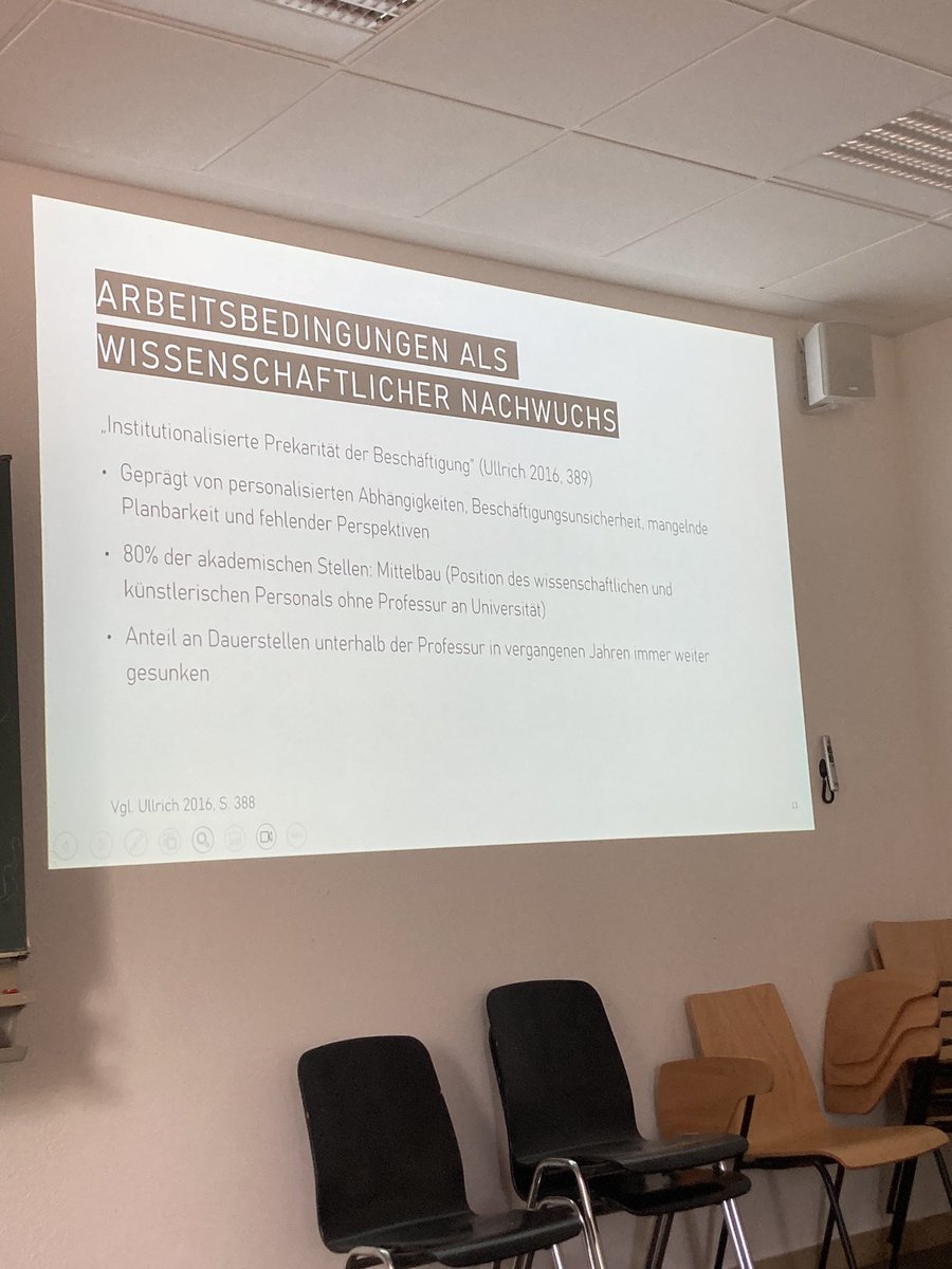Heute 1a studentischer Vortrag zu #ichbinhanna #ichbinreyhan im Seminar mit der abschließenden Aussage „ich wusste gar nicht, dass das so ein perfides System ist“, u.a. mit <a href="/textrecycling/">Peter Ullrich | @textrecycling.bsky.social</a> <a href="/AmreiBahr/">Amrei Bahr ist längst woanders 🦋</a> <a href="/SebastianKubon/">Sebastian Kubon (stillgelegter Account)</a> @DrKEichhorn
