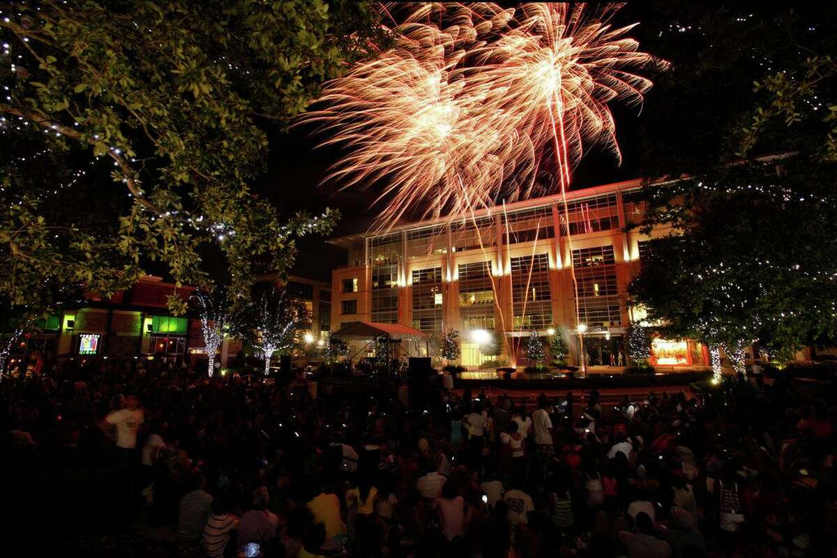 CityCentre hosting July 4 celebration for west Houston-area residents dlvr.it/SrJVfX