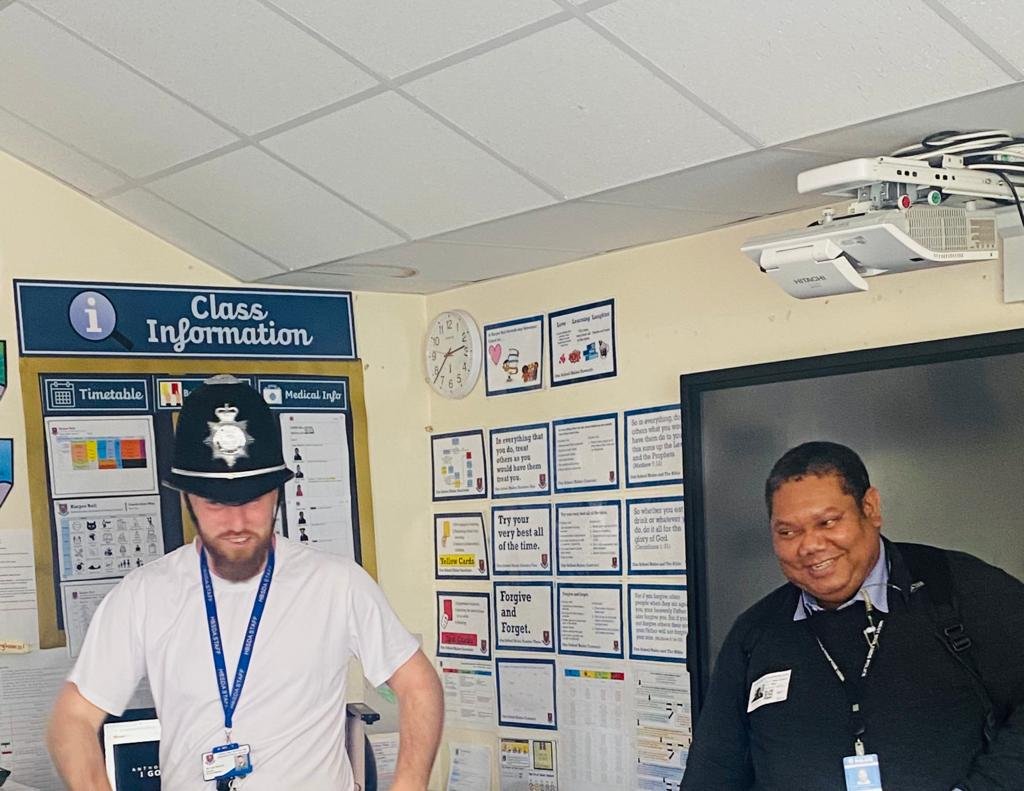 harperbell_sda's tweet photo. Aspirations Week @harperbell_sda is well and truly underway. We have had a fantastic day meeting some amazingly, inspirational individuals. Thank you to everyone who took the time to visit our school and inspire our children! #aspirations #AMoreExcellentWay #Godgiventalent https://t.co/G82gRVs0HK