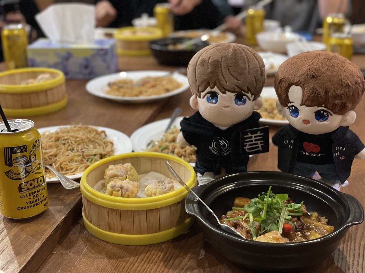 keungshowaus's tweet photo. Welcome to Australia!😍🎉🇦🇺🇦🇺

Keungto and keung”s family are traveling in Sydney before 😍😍

They visited for 功夫棧 Kung Fu INN  twice 😁😁

And candies 🍬 🍬 🍬go there for punch out 😁😁😁

#keungto #keungshowfanclub https://t.co/aWX1tJ2E8q