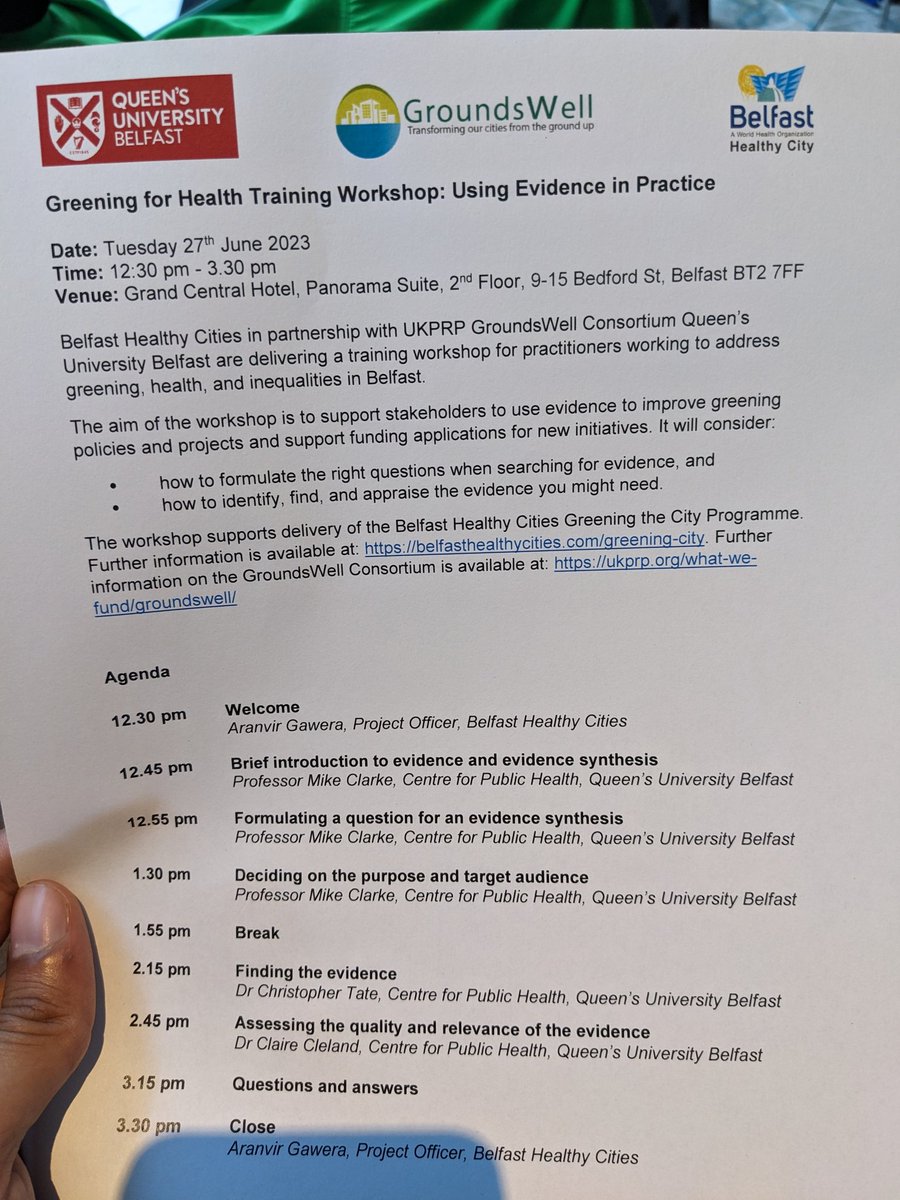 @belfasthealthy in partnership with @GroundswellCon are delivering a Greening for health training workshop: using evidence in practice. Professor Mike Clarke leading an engaging discussion on what is evidence, and how to start asking the right questions.