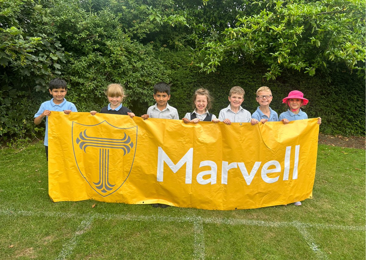 Tranby_school's tweet photo. Huge thanks to @FriendsOfTranby for funding our new Tranby House banners! Their first outing was Senior Sports Day yesterday. We love them!
#friendsoftranby #thetranbyway https://t.co/dEUUtDbMDt