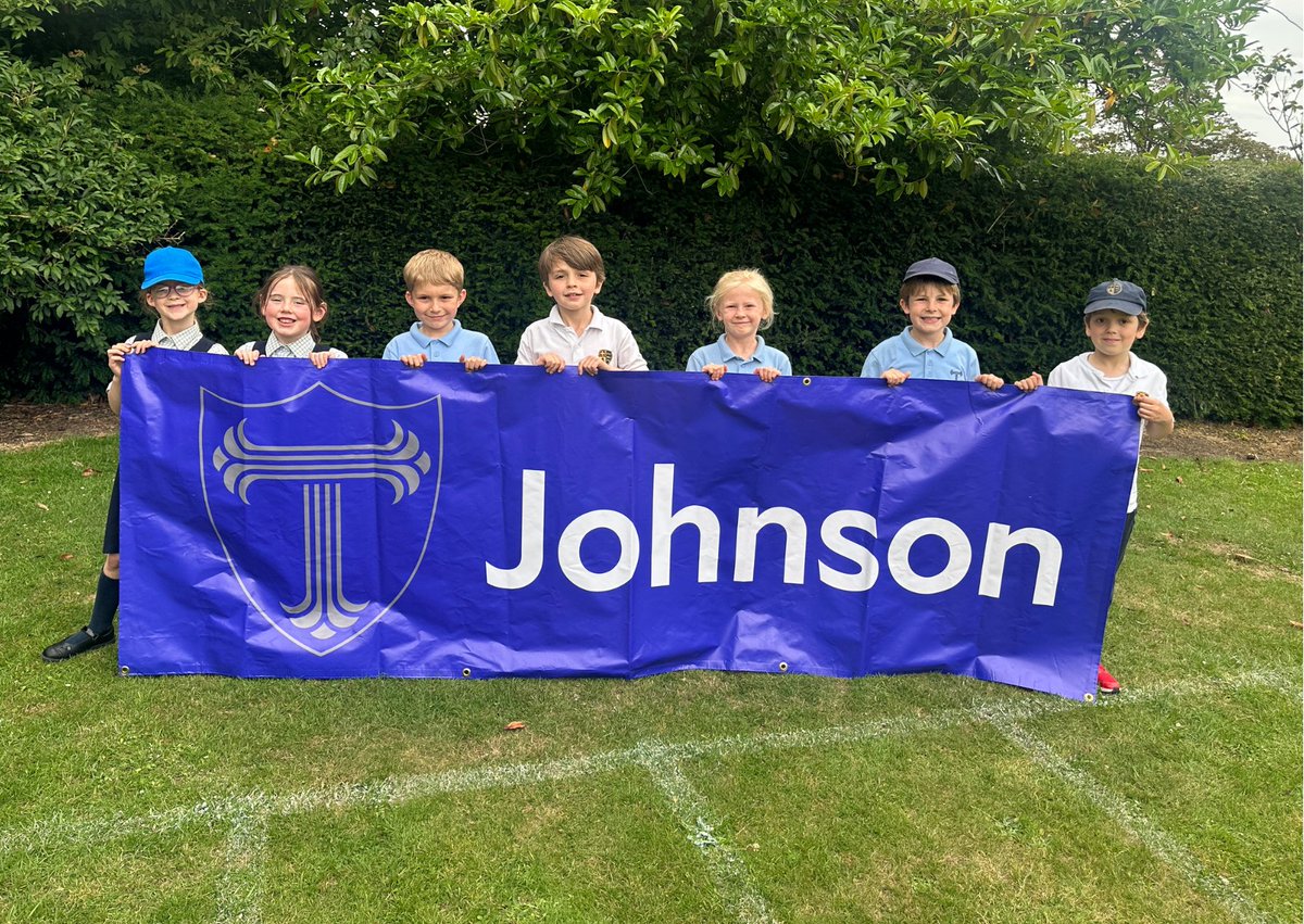 Tranby_school's tweet photo. Huge thanks to @FriendsOfTranby for funding our new Tranby House banners! Their first outing was Senior Sports Day yesterday. We love them!
#friendsoftranby #thetranbyway https://t.co/dEUUtDbMDt