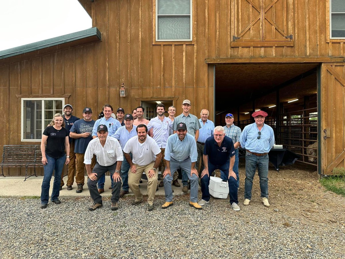 Ayer visitamos Words West Services, centro de toros en donde se colectan varios de los toros que van Uruguay tales como La Joya o l nueva incorporación Duff Red Bóxer