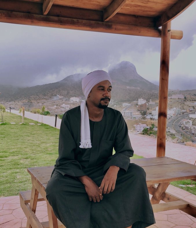 llxllzzi's tweet photo. اللهُم أرحَم من لا شمسٌ تشرق عليهم و لا قمرٌ يضيء عتمتهم اللهُم أنِر قُبورهم واسقِهم بفيضٍ من جنتِك🤲🏽♥️♥️. https://t.co/O4CEPDv4RB