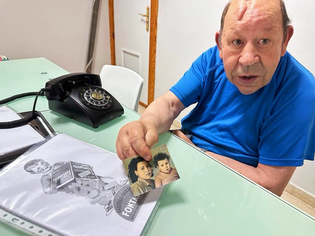 HospitalariasGr's tweet photo. Taller de #reminiscencia para la estimulación cognitiva, la atención y el bienestar emocional. El arte de evocar recuerdos. Centro de Día #Realidad2003 https://t.co/tPmI0q1Ybb https://t.co/JbzRAew8hv