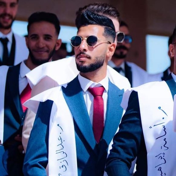 صورة High Qualityوغيرنا الافي ايدكم علي 👈🏽(❤️)
#NewProfilePic